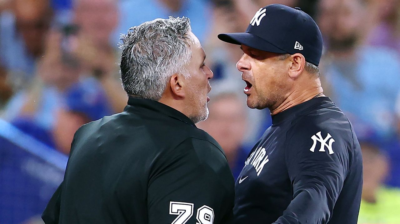 Yankees commit four errors in loss, drop series to Blue Jays