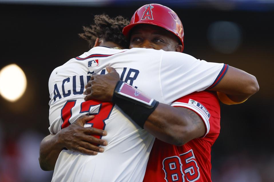Los Angeles Angels v Atlanta Braves