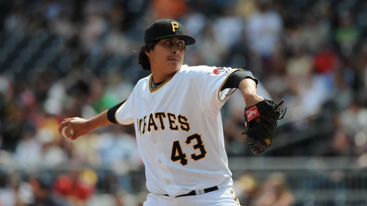 Jesse Chavez, former Pirates pitcher, announces retirement