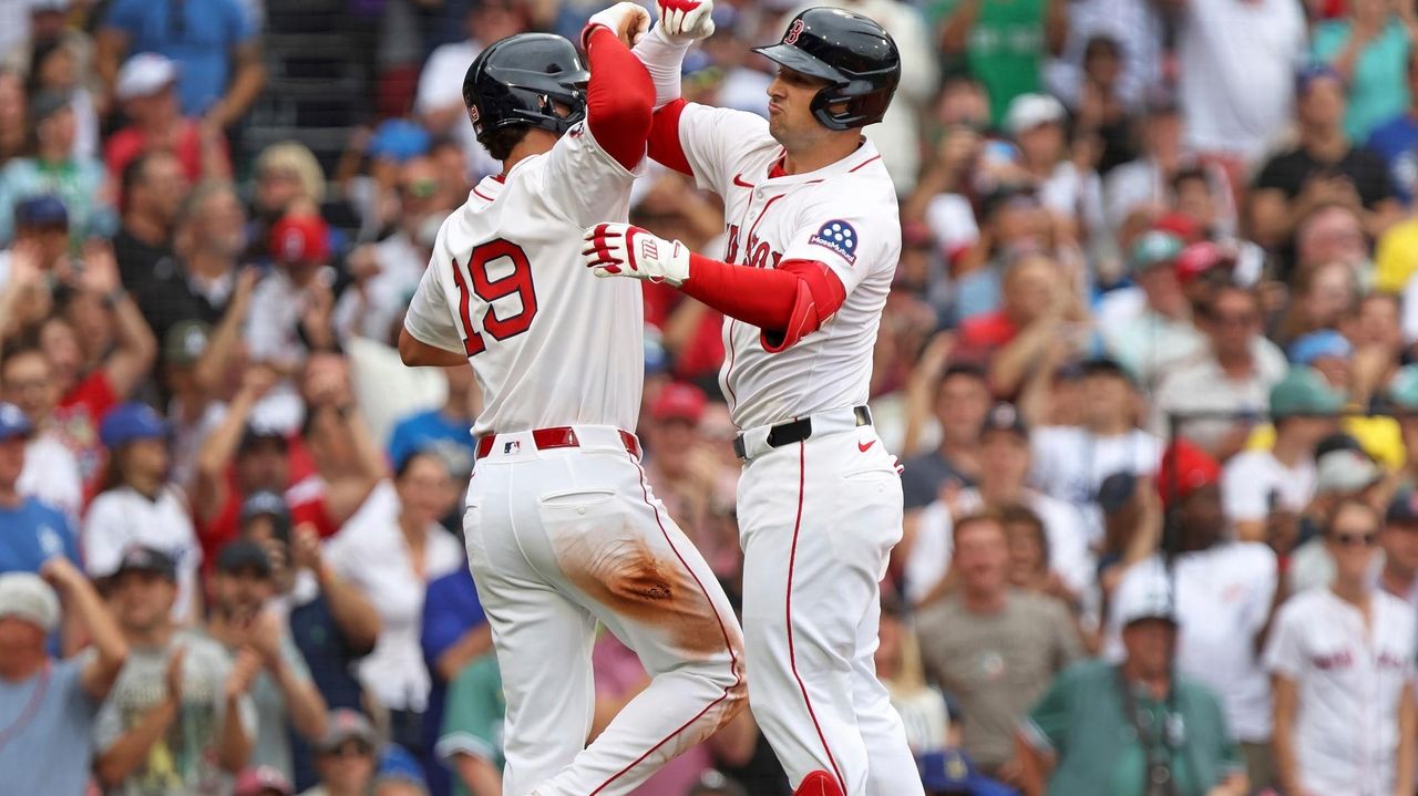 Alex Bregman hits 2-run HR, Red Sox take series vs. Dodgers with 4-3 win