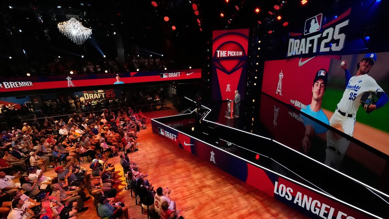 Cam Cannarella agrees with the Miami Marlins as 313 of top 315 MLB draft picks sign