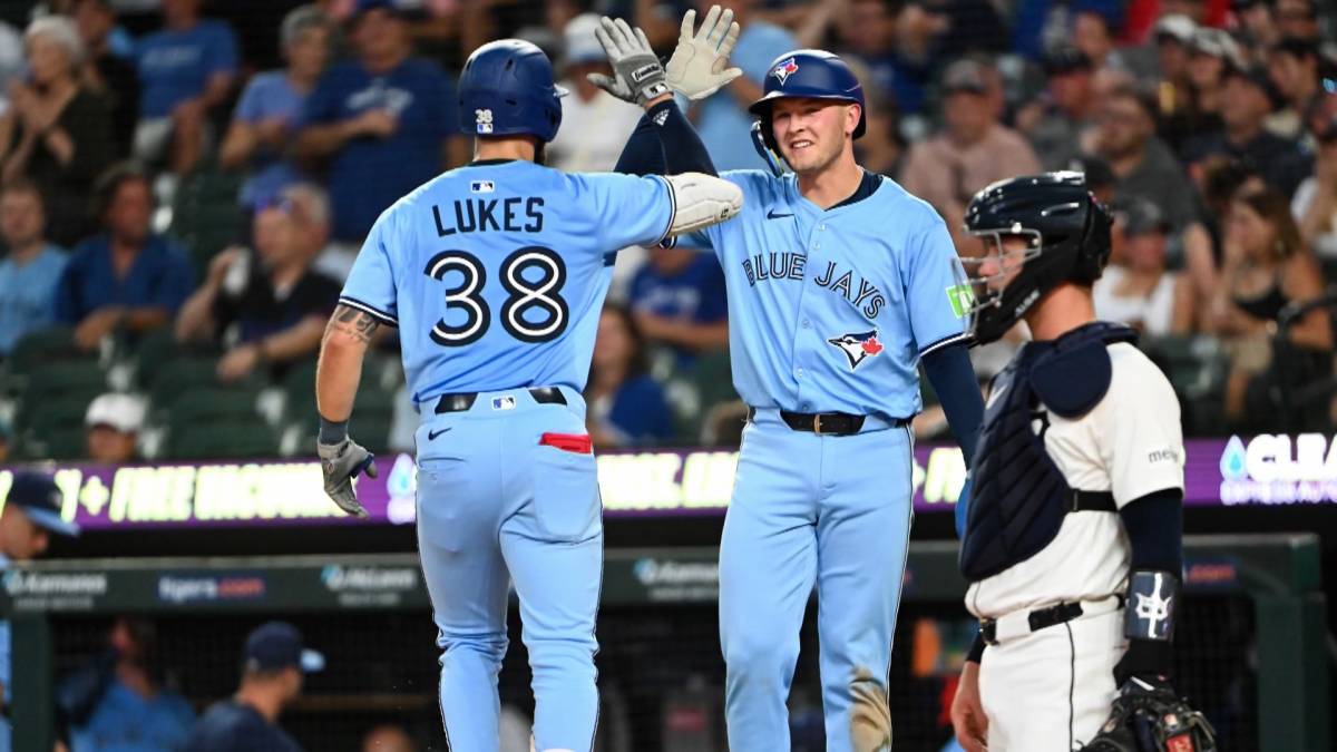 Click to play video: 'Blue Jays claim top spot in American League'