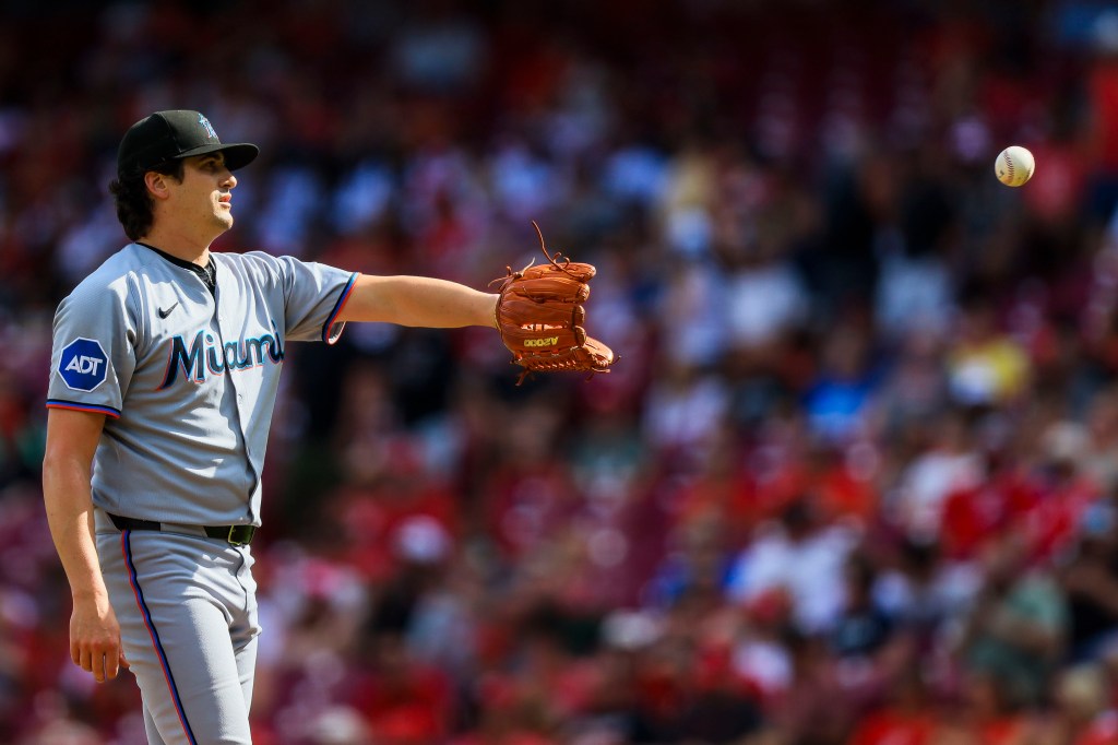 Miami Marlins starting pitcher Cal Quantrill (47) prepares to pitch in the first inning against the Cincinnati Reds at Great American Ball Park. 