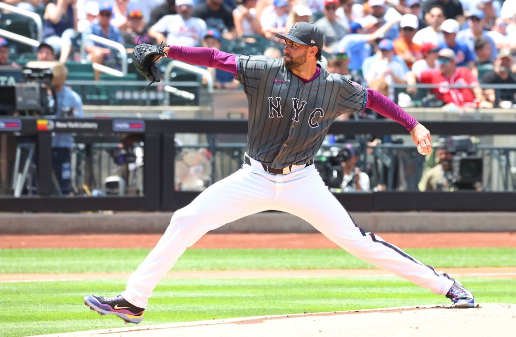 New York Mets pitcher David Peterson (23) pitches in the first inning when the New York Mets played the Cincinnati Reds Sunday, July 20, 2025 at Citi Field in Queens, NY. 