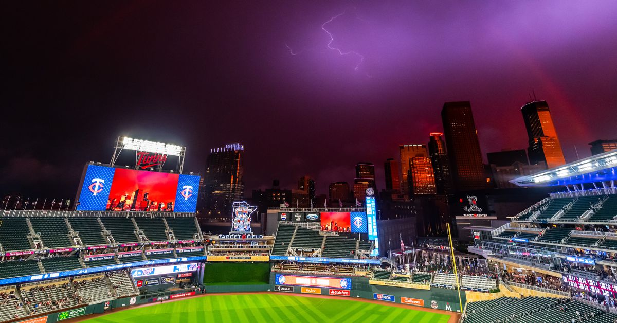Red Sox Twins Rain Delay Info: Teams racing a line of severe thunderstorms to the finish