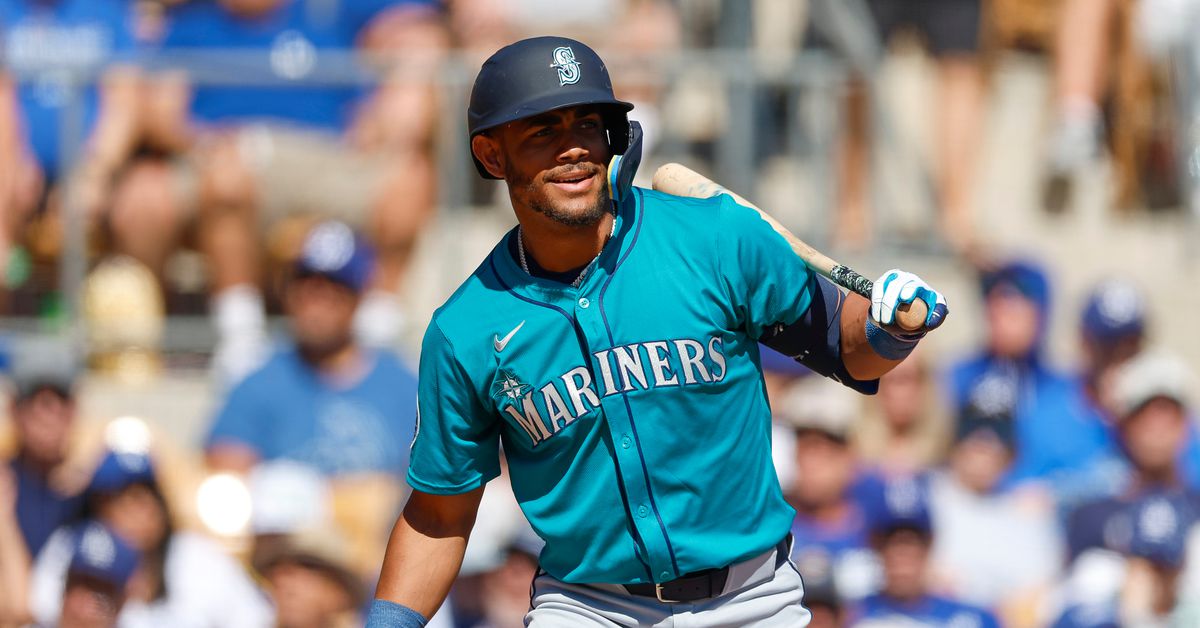 Mariners lose to Royals 9-6 in radio drama featuring The J-Rod Show