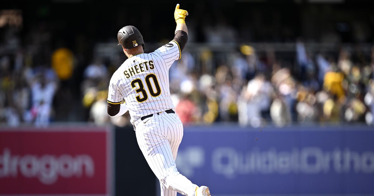 Atlanta Braves let late lead slip out of their hands in 7-4 Opening Day