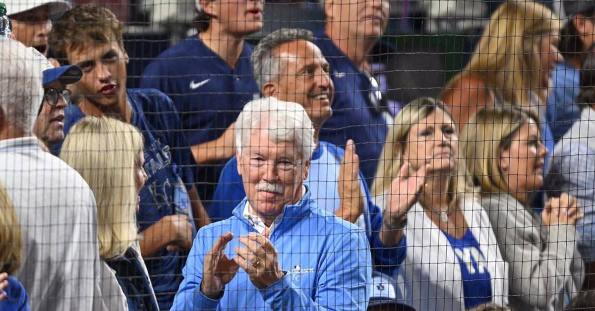 Kansas extends deadline for Royals, Chiefs to use STAR bonds