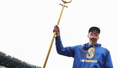 Mariners back up Logan Evans’s debut to beat Miami 7-6