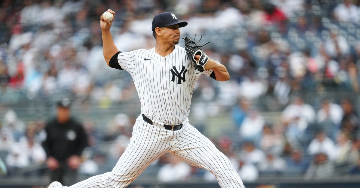 Atlanta Braves acquire SP Carlos Carrasco from Yankees