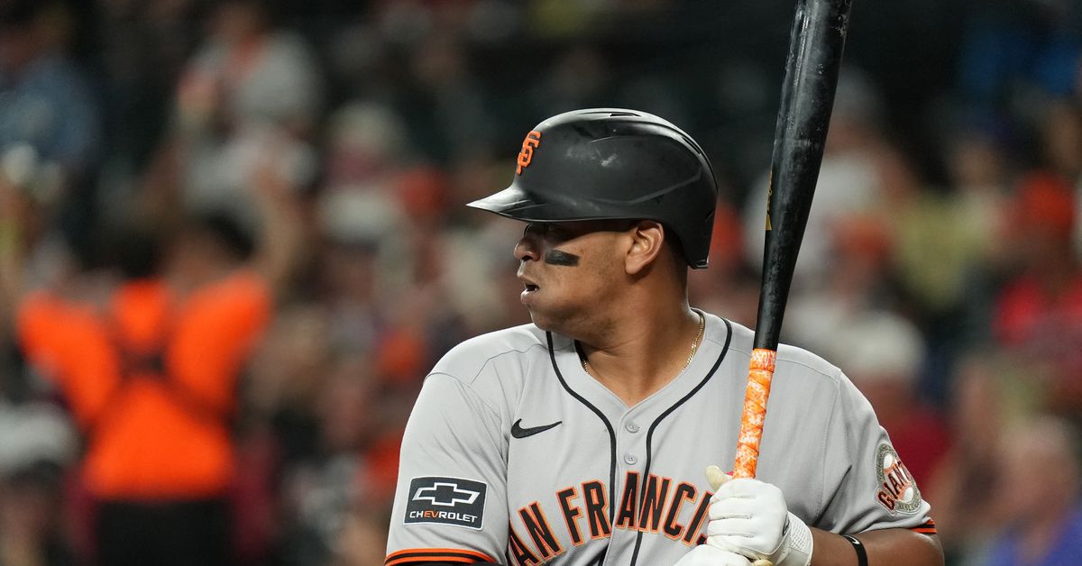 Devers strikes out for times in SF Giants’ 4-2 loss to D-Backs