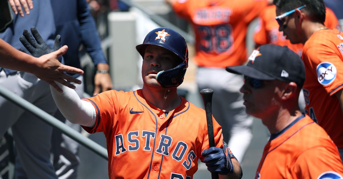 Dodgers score: Astros hit 3 home runs off bullpen, sweep LA 5-1