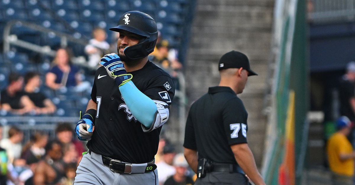 Cannon fires and the offense roars as Chicago White Sox bash Bucs 10-1