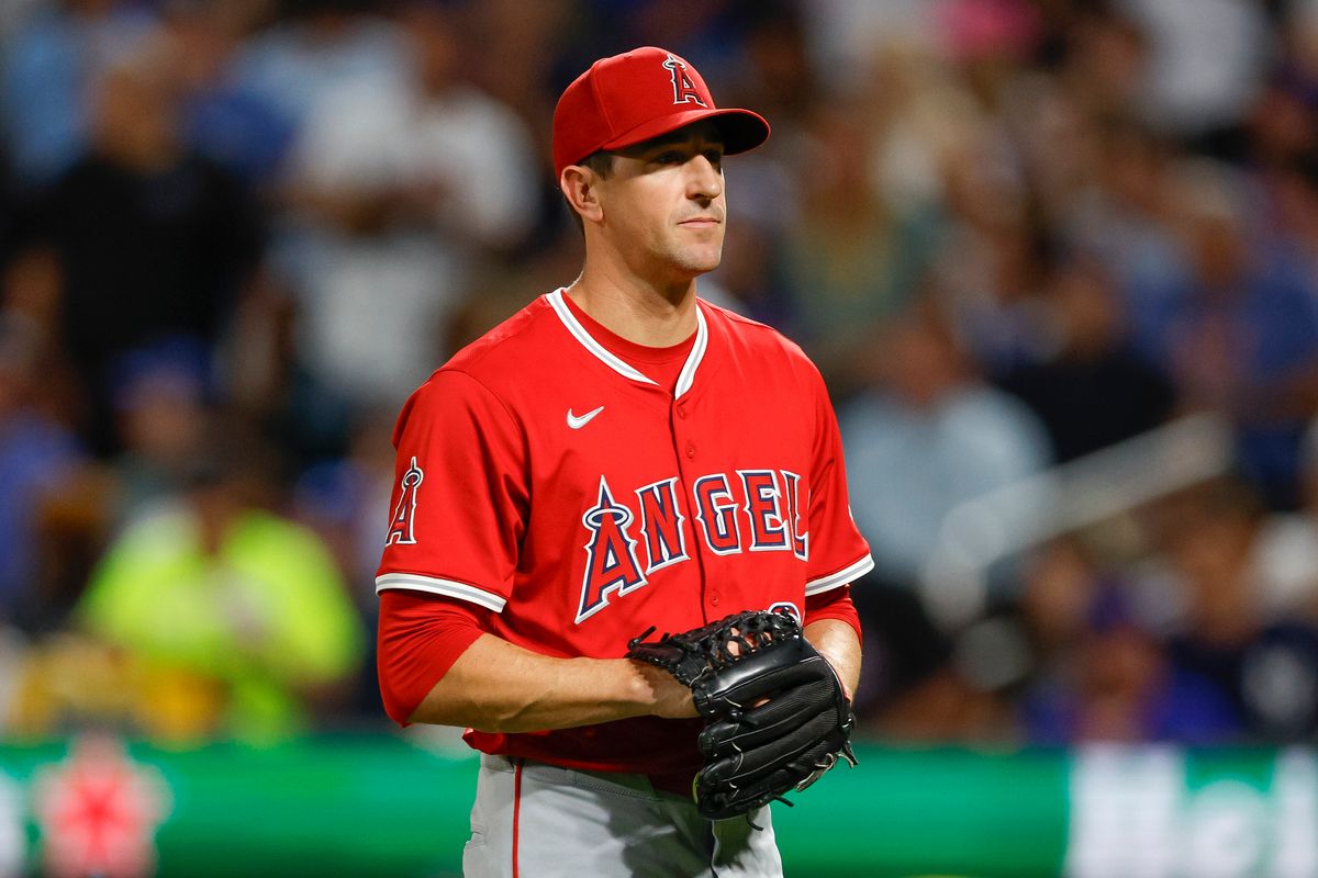 Kyle Hendricks #28 of the Los Angeles Angels is removed during a pitch change against the New York Mets at Citi Field on July 22, 2025 in Flushing, NY. Kyle Hendricks #28 of the Los Angeles Angels is removed during a pitch change against the New York Mets at Citi Field on July 22, 2025 in Flushing, NY.
