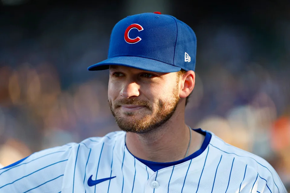 Chicago Cubs left fielder Ian Happ (8) © Kamil Krzaczynski-Imagn Images