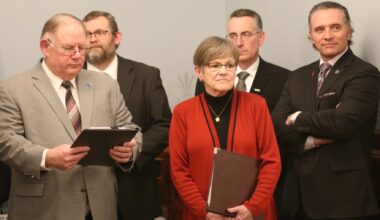 Kansas Chiefs and Royals? Teams get more time to decide if new stadiums across the border