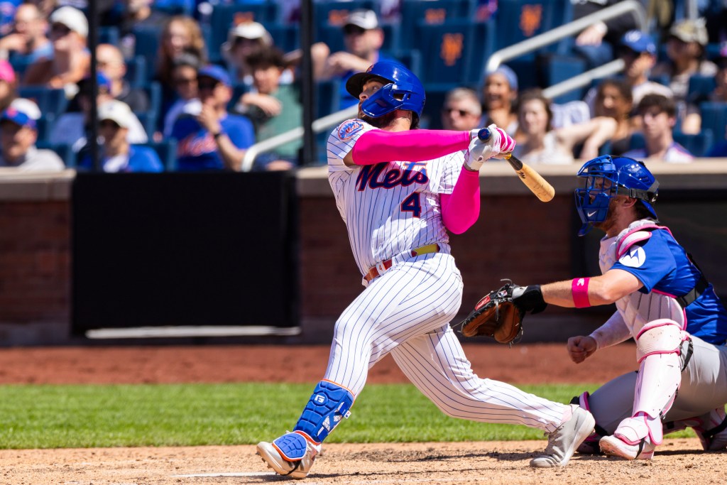 New York Mets player Francisco Alvarez hits a single.
