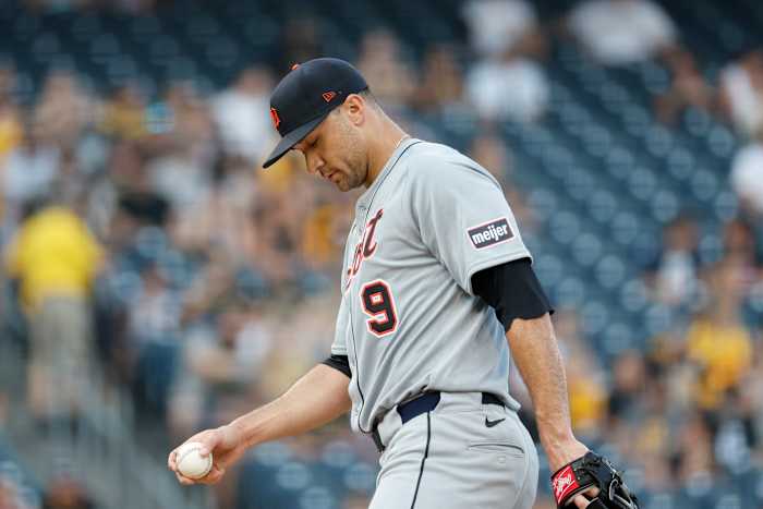 Could Detroit Tigers really blow their enormous division lead?