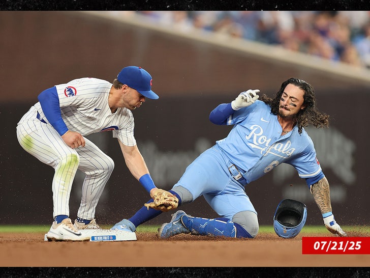 cubs royals sub getty swipe