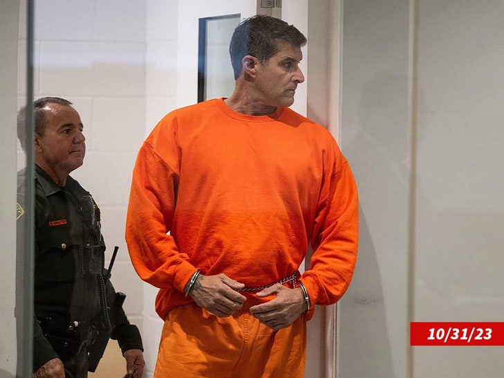 daniel serafini court sub shutterstock swipe 2