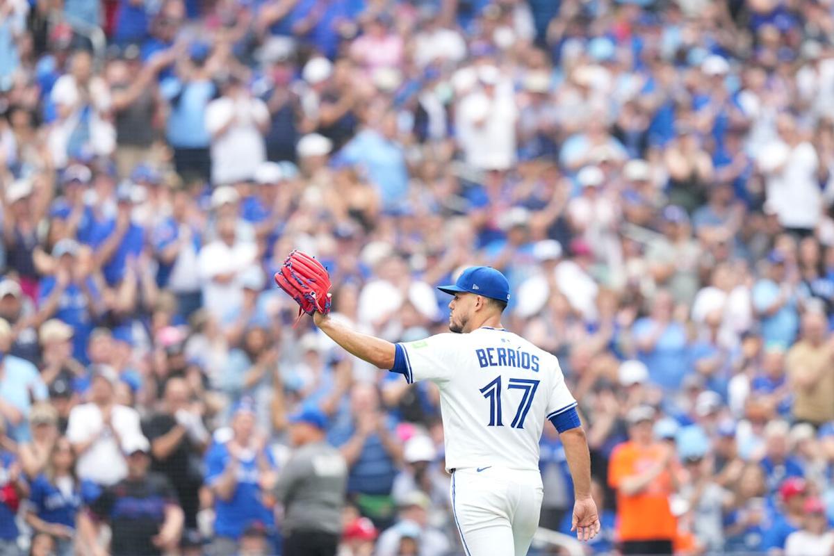 A Blue Jays fan had his tickets stolen online. Here's how to prevent it from happening to you