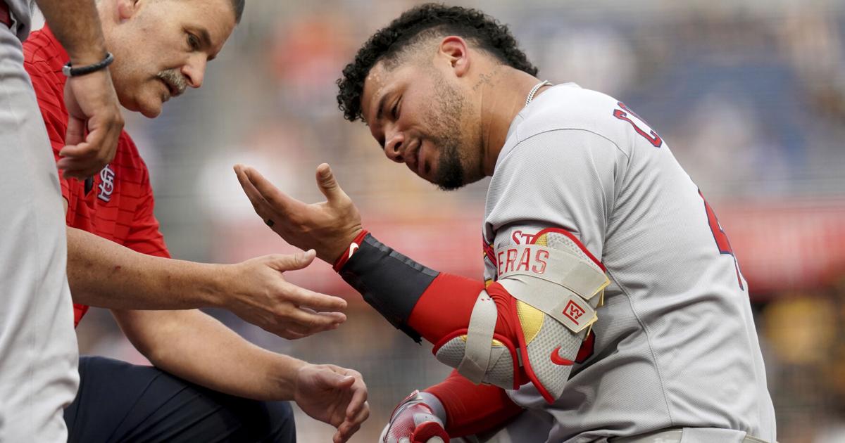Cardinals' Contreras sustains left hand contusion when hit by pitch from Pirates ace Skenes | Sports