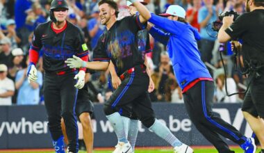 Blue Jays beat Angels on error in 10th inning | Sports