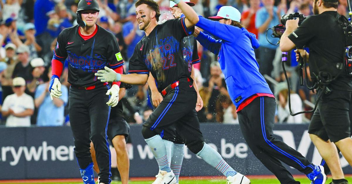 Blue Jays beat Angels on error in 10th inning | Sports