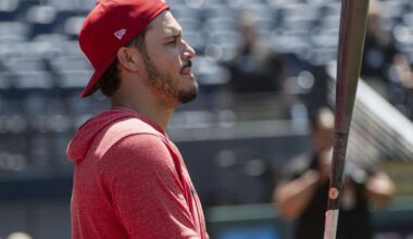 Sore shoulder sidelines Nolan Arenado near end of his bruising trip: Cardinals Extra