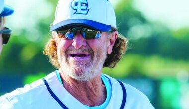 DochHounds rally past RailCats, 7-3 | Oconomowoc Sports