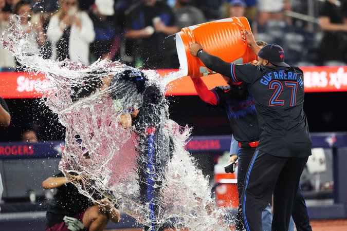 ‘Didn’t miss a beat’: Savvy veteran Bassitt leads Jays to win in return from break