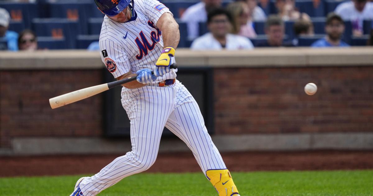 Alonso (hand) comes off bench for Mets to extend team-record consecutive games streak | MLB