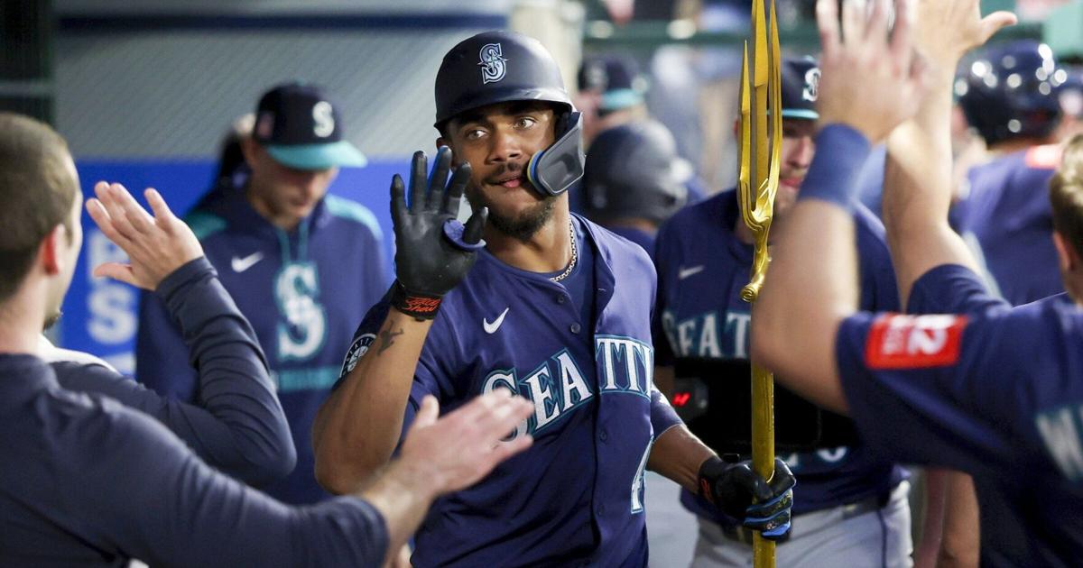 Photos: Mariners at Angels - Union-Bulletin