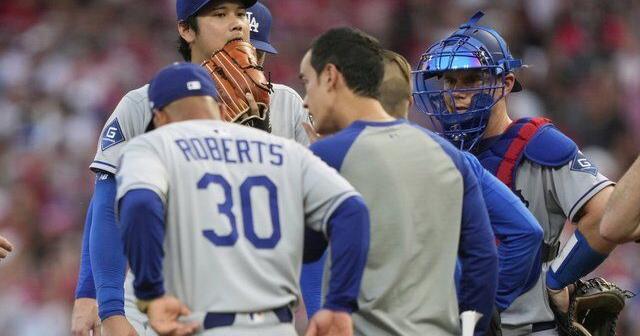 Shohei Ohtani leaves mound with trainer after throwing 6 straight balls, including 2 wild pitches | National Sports