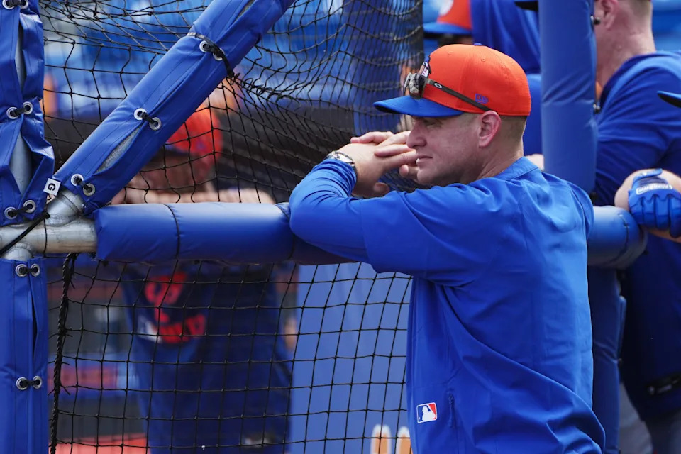New York Mets manager Carlos Mendoza (64)© Jim Rassol-Imagn Images