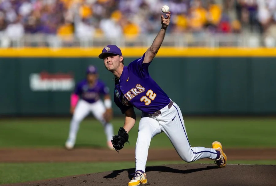 LSU starting pitcher Kade Anderson (32) throws against Coastal Carolina in the first inning of Game 1 of the NCAA College World Series baseball finals in Omaha, Neb., Saturday, June 21, 2025. (AP Photo/Rebecca S. Gratz)