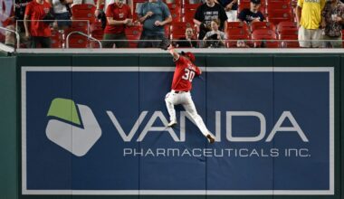 Greene's homer stolen by old buddy; reliever Kahnle needs work