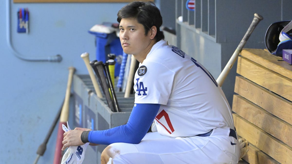 Dodgers stumble against Astros in lopsided loss on Fourth of July