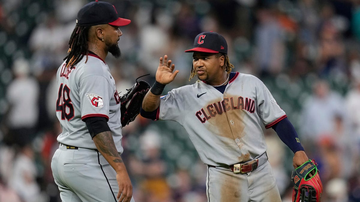 Guardians snap 10-game skid; Bregman eyes return