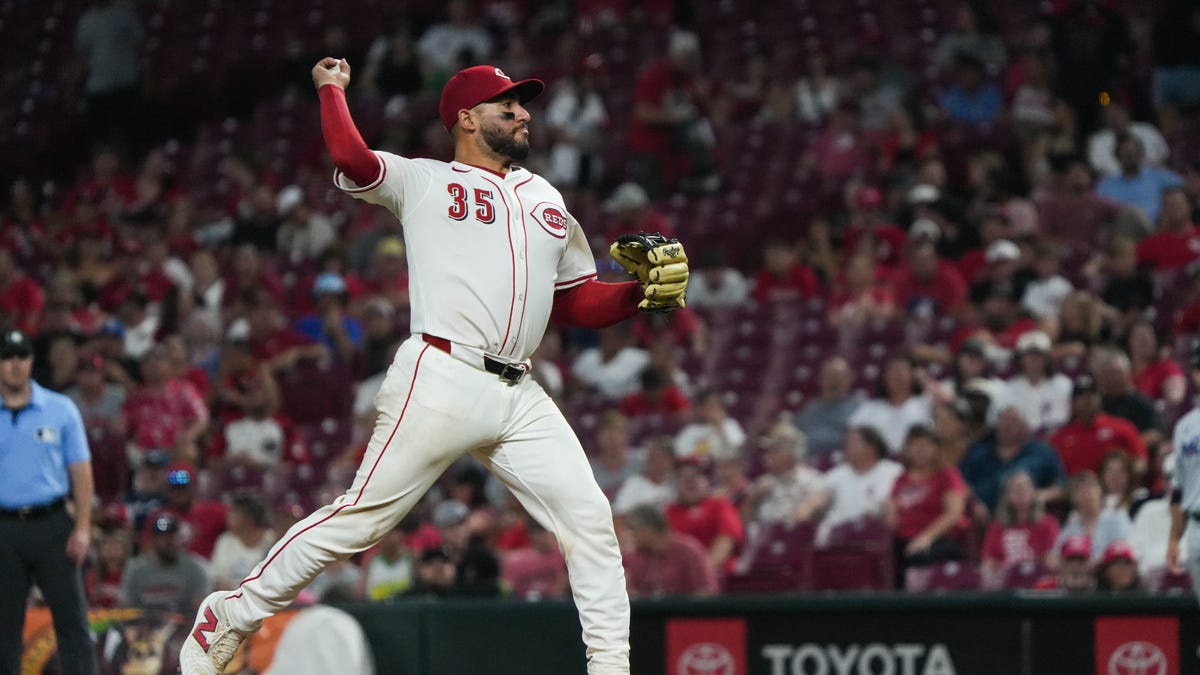 Reds' Jose Trevino tried to break MLB record for slowest pitch