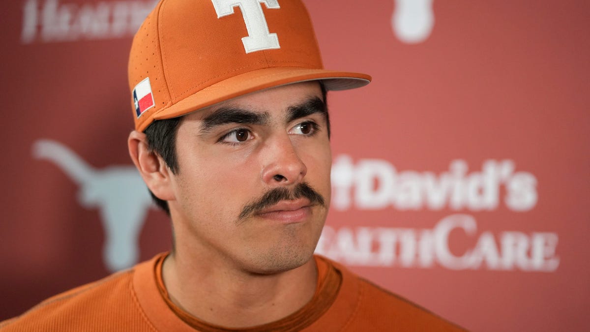 Three Longhorns pitchers to opt out of MLB Draft, return to Texas