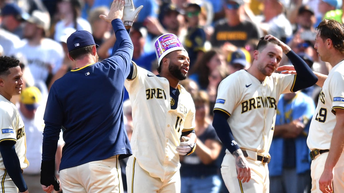 Brewers' record climbs as fanbase empowers young star Jackson Chourio