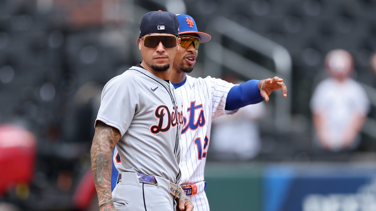 Follow the 6 Detroit players