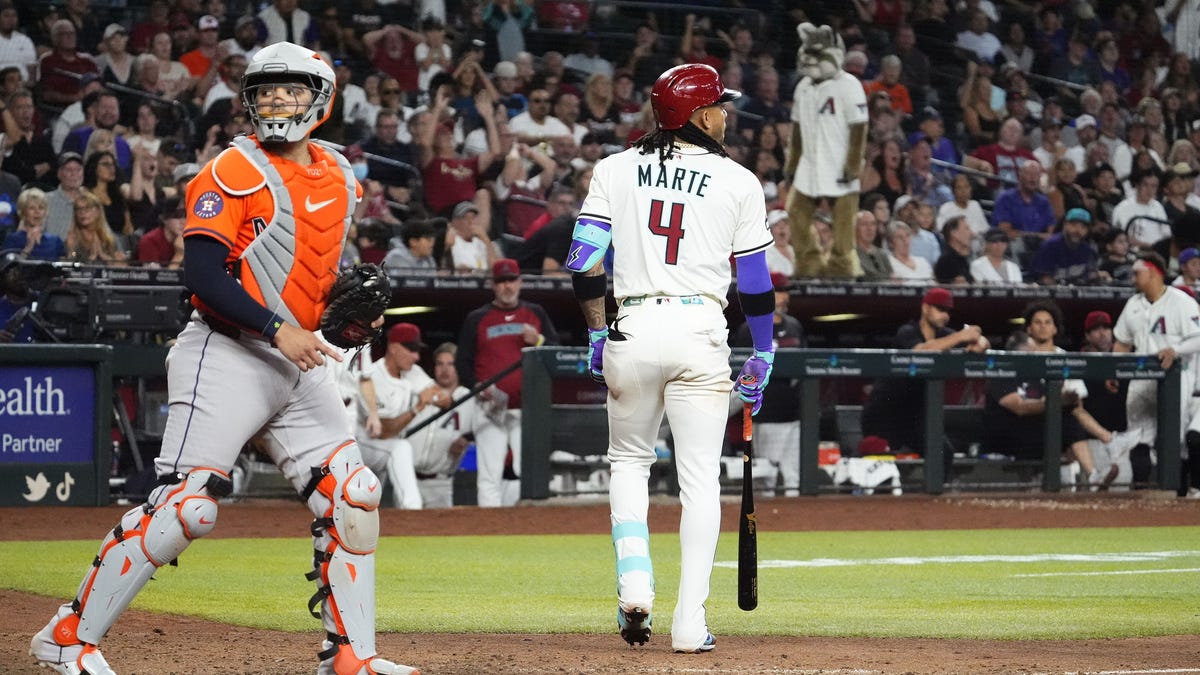 Astros finish sweep, push Diamondbacks further from contention