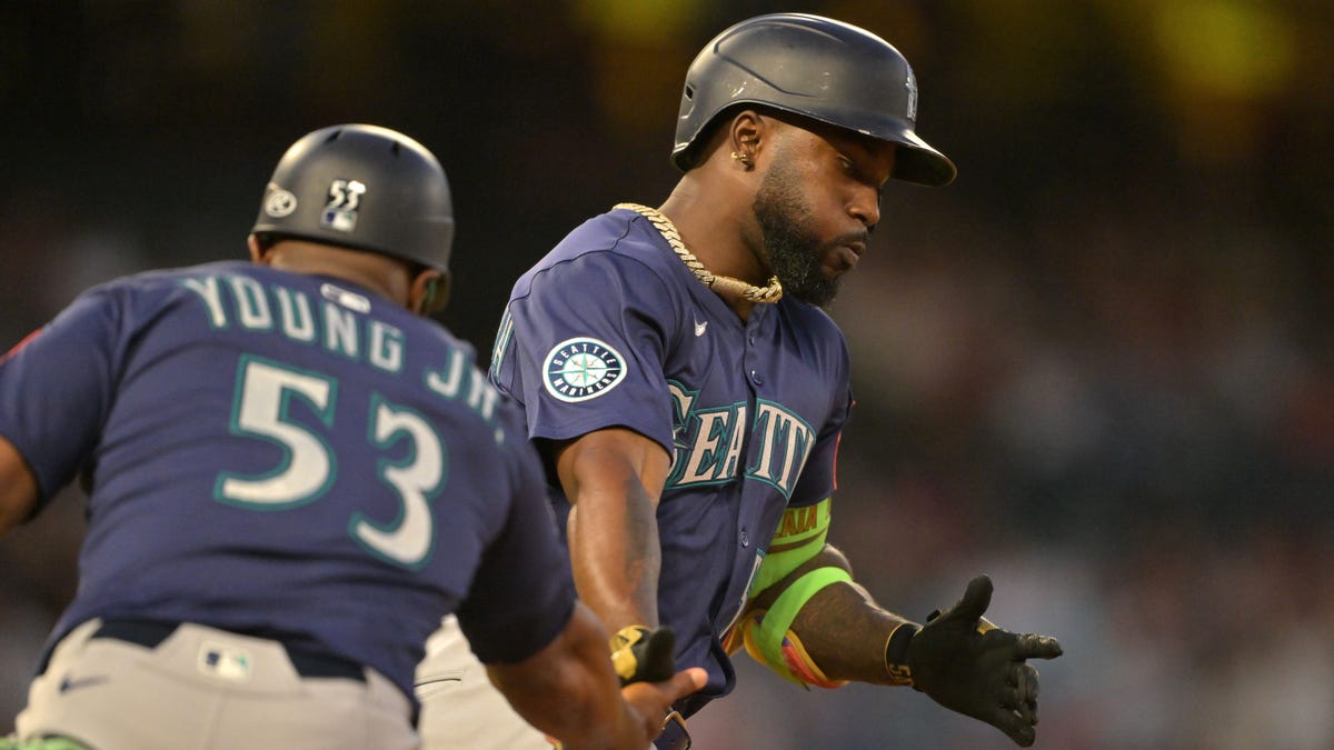Mariners at Angels odds, picks and predictions