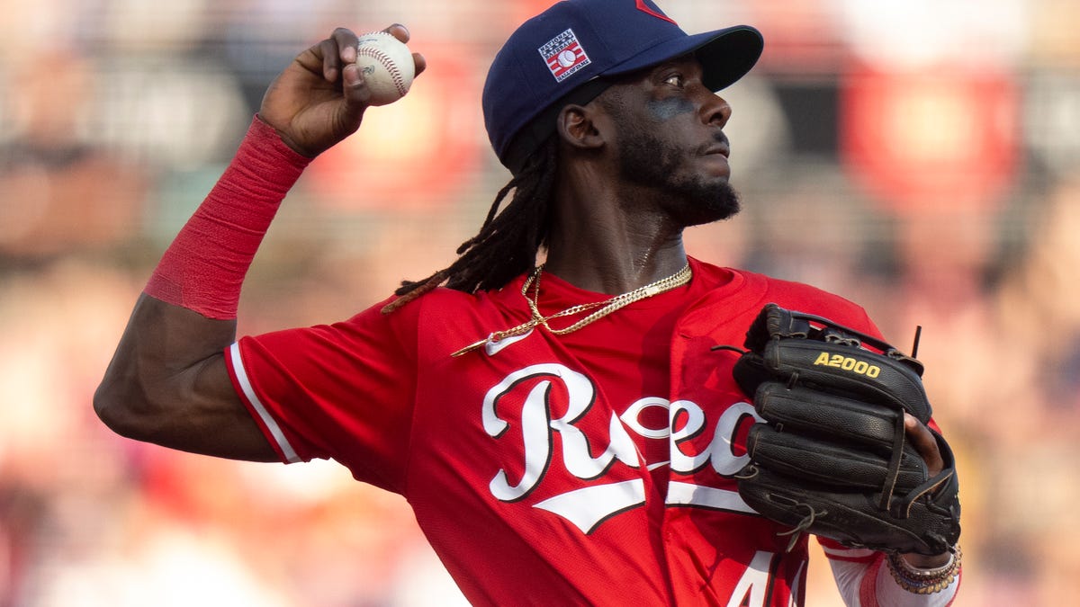 Here's why the Reds wore blue hats against the Tampa Bay Rays