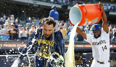 What's the Milwaukee Brewers' magic number to clinch a playoff spot?