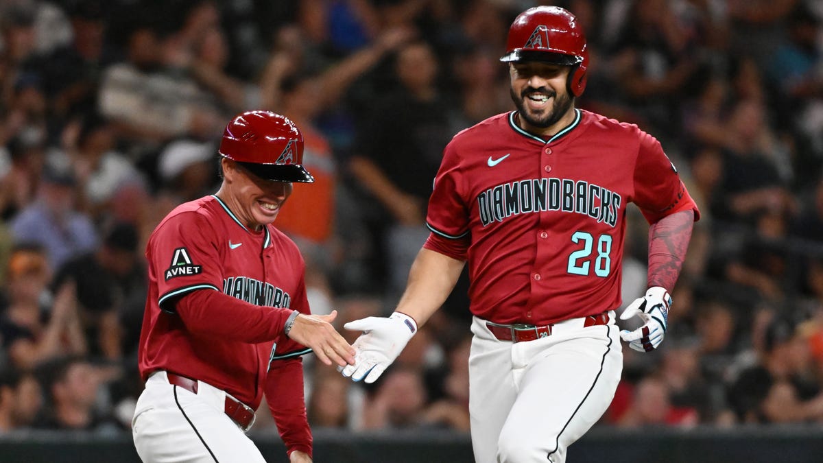 Arizona Diamondbacks deal Eugenio Suárez to Seattle Mariners