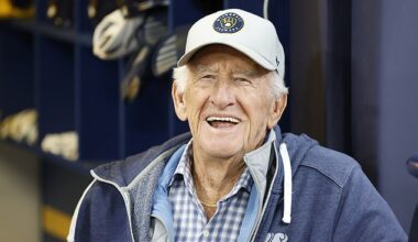 Milwaukee Brewers icon and baseball hall of famer Bob Uecker has died at the age of 90