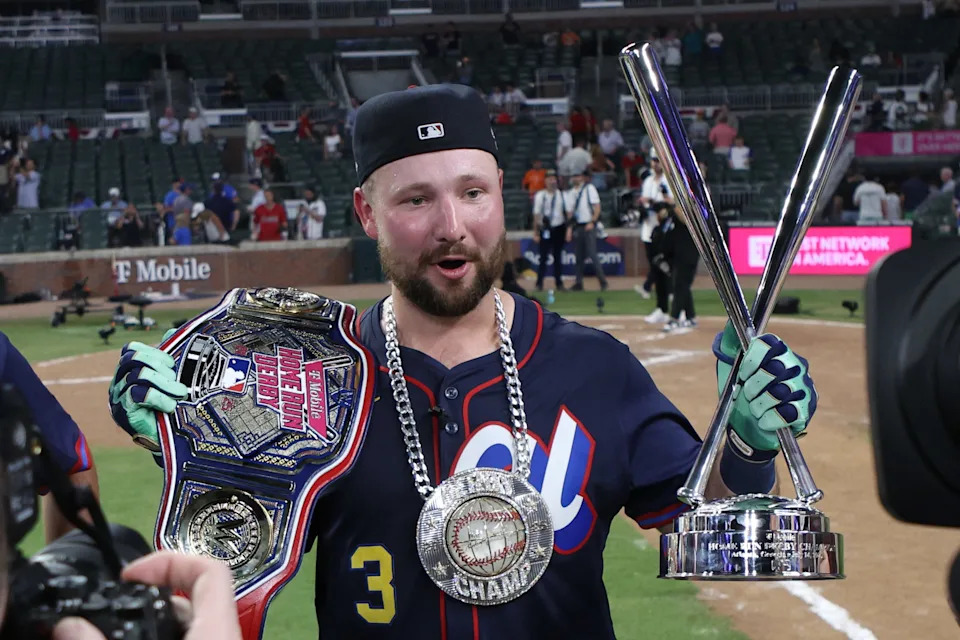Will Elly De La Cruz go after Cal Raleigh's Home Run Derby Championship swag next year?